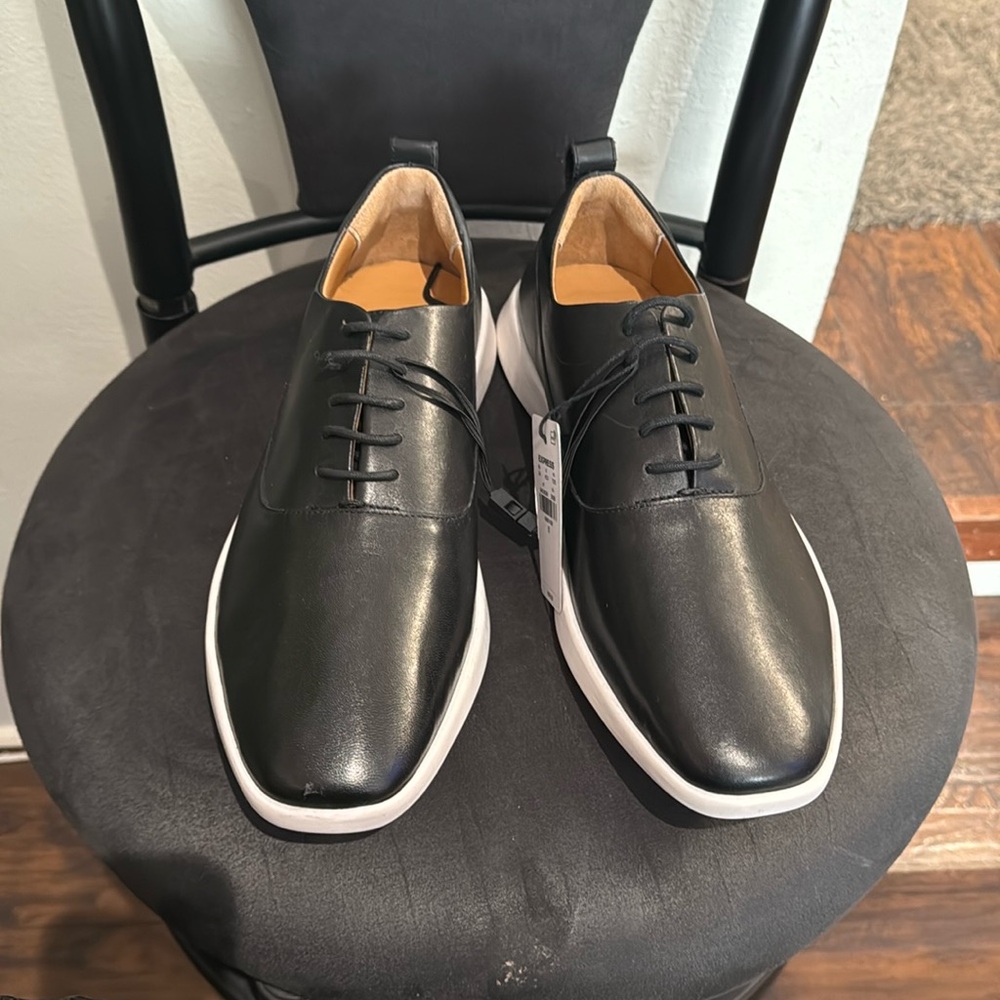 Brand New Men’s Black Oxfords | Size 11